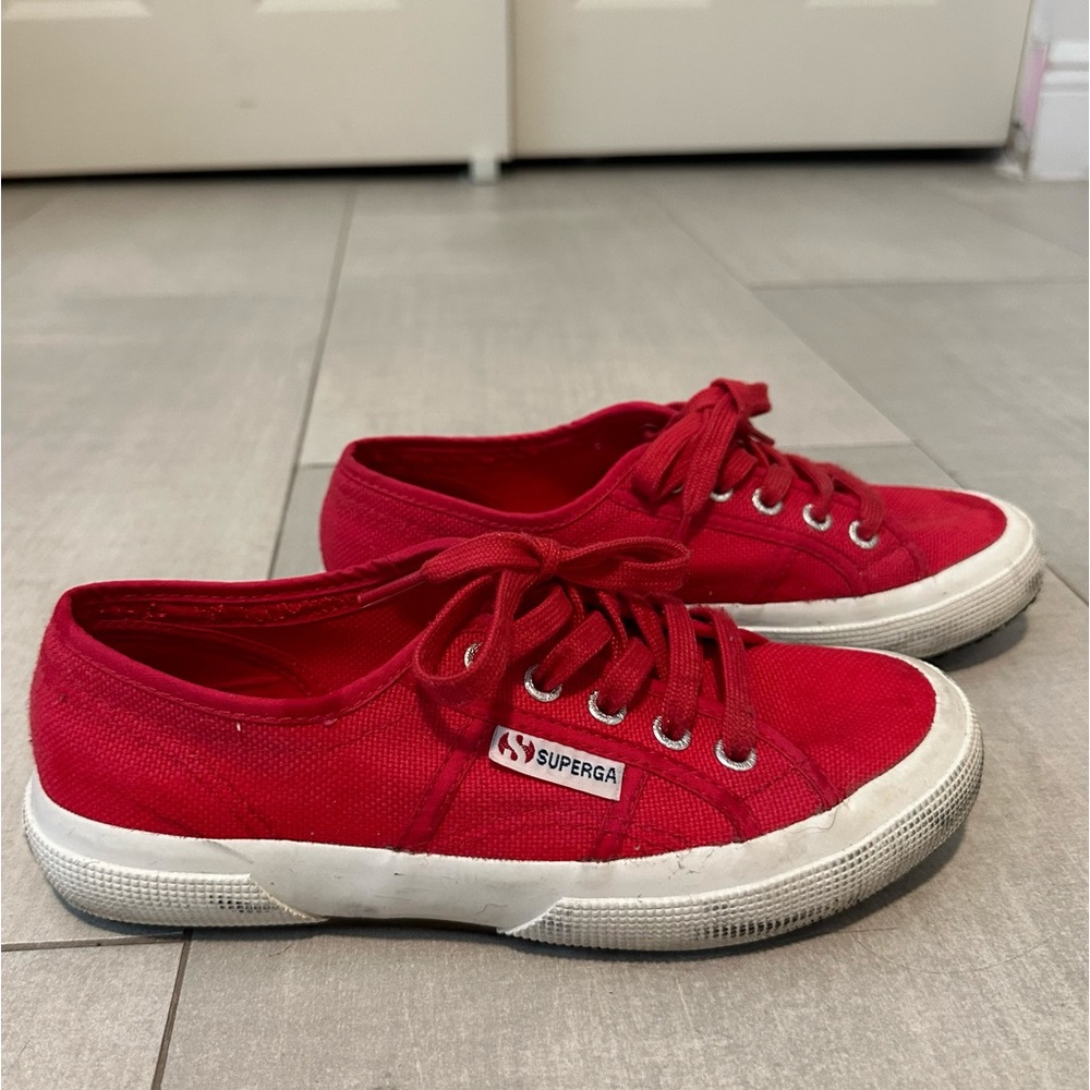 Red supergas